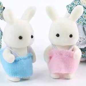 Pareja de conejitos blancos bebé